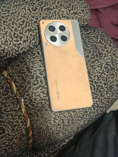 Tecno CAMON 30