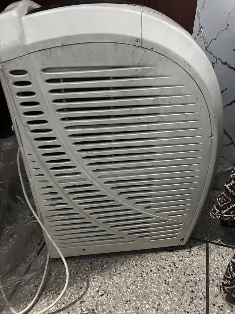 Small Ac 1