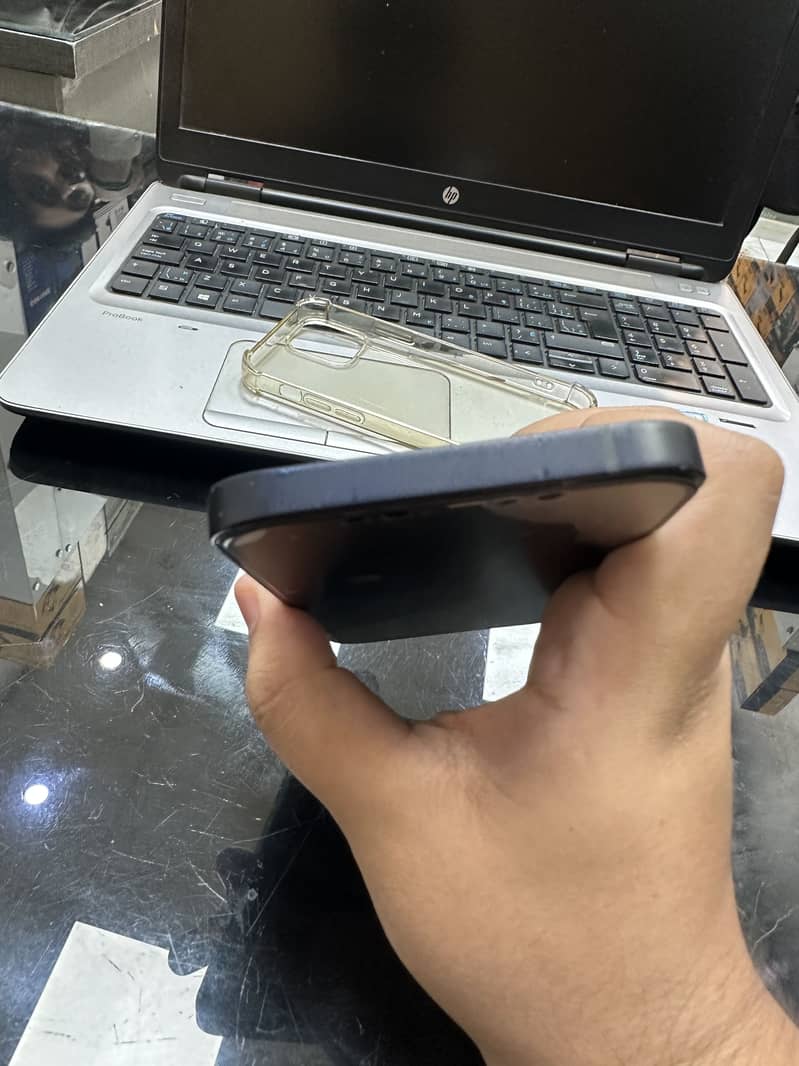 Apple iPhone 12 7