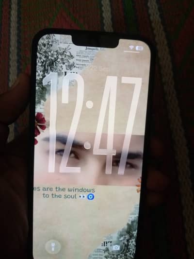 Apple iPhone 13