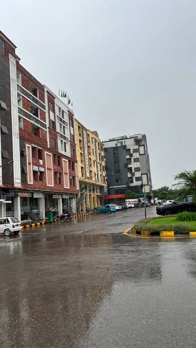 PAIR SHOP AVAILABLE FOR SALE IN FAISAL TOWN