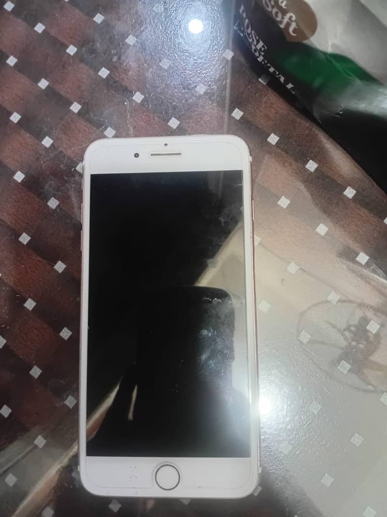 Apple iPhone 7 Plus 1