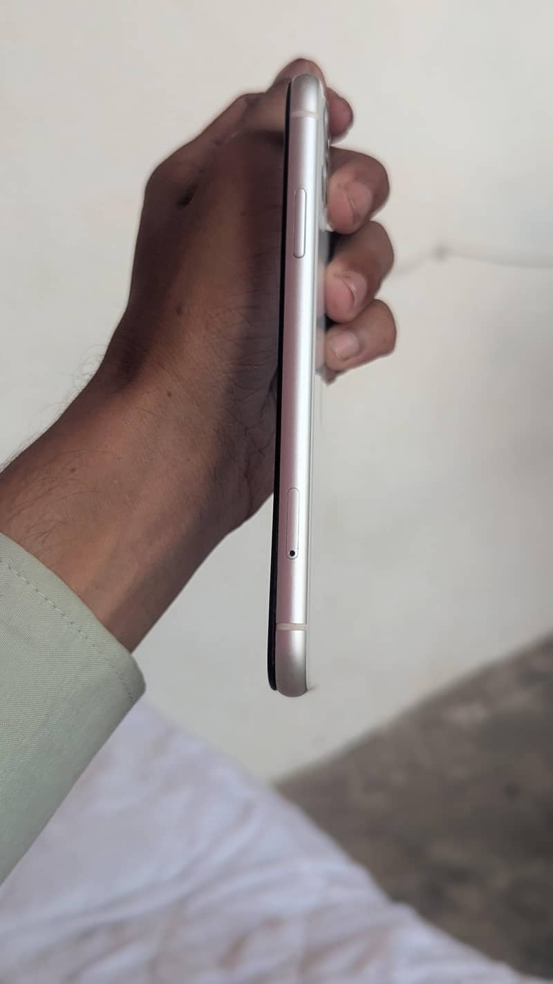 Apple iPhone 11 1