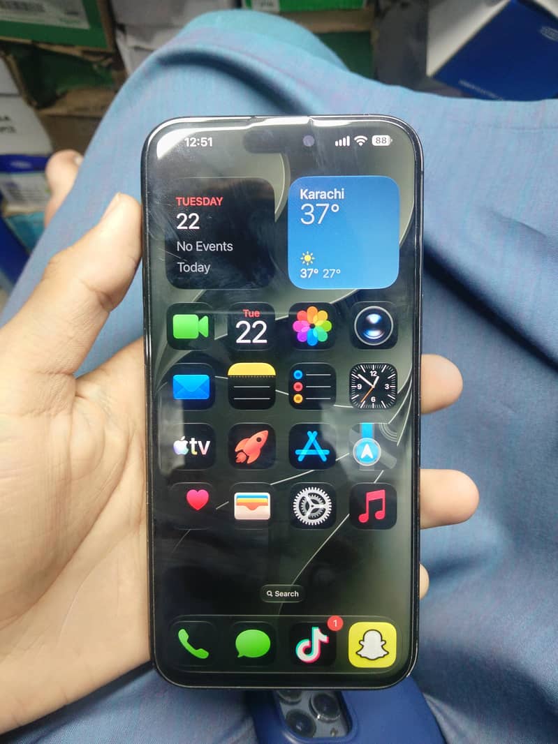 Apple iPhone 15 Pro Max 4