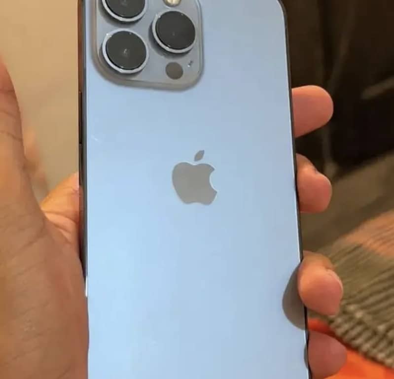 Apple iPhone 13 Pro 1