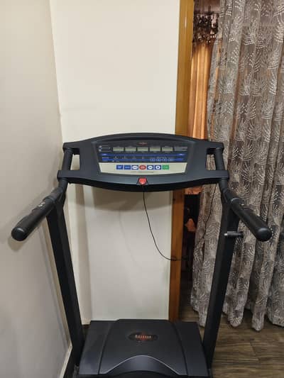 Advance Motorized Treadmill – Excellent Working Condition