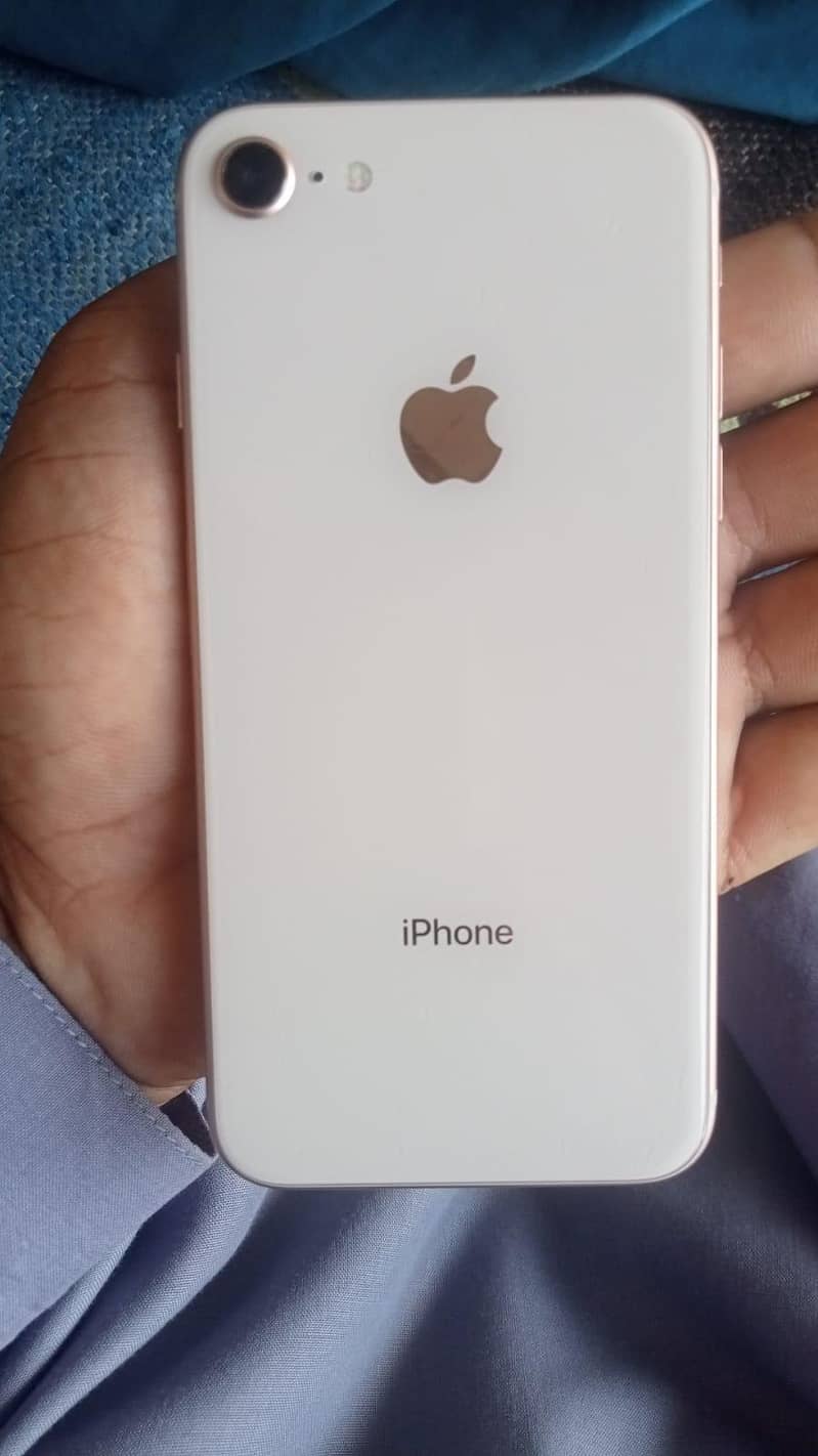 Apple iPhone 8 4