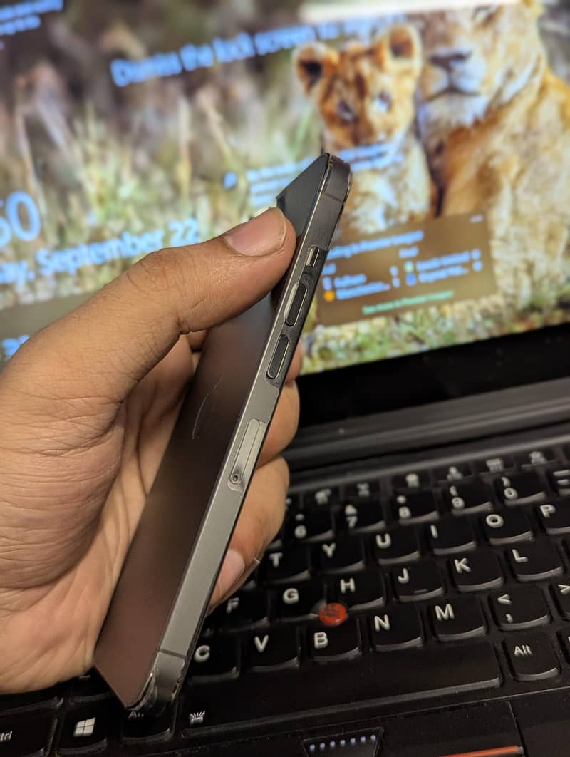 Apple iPhone 13 Pro 4