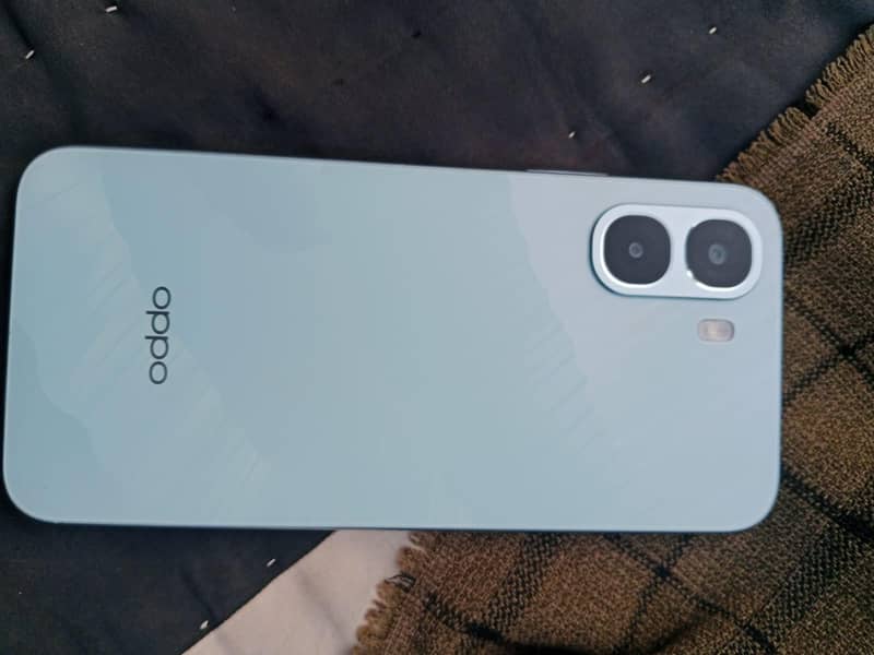 OPPO A6k 1