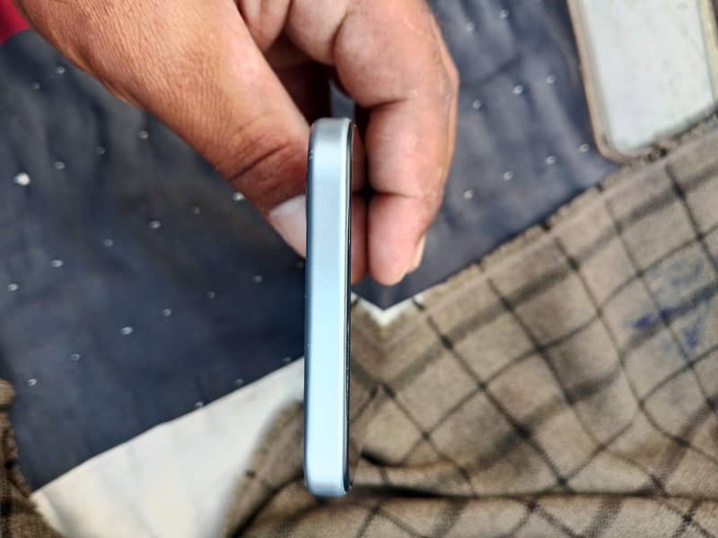 OPPO A6k 4