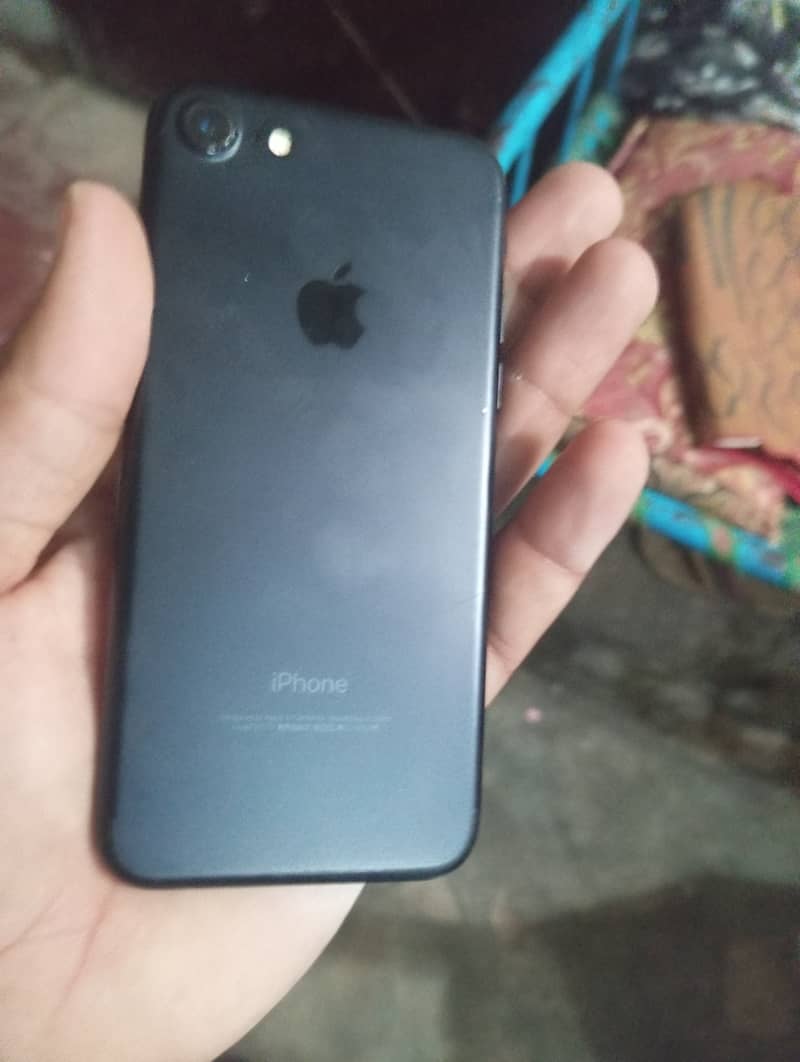 Apple iPhone 7 5