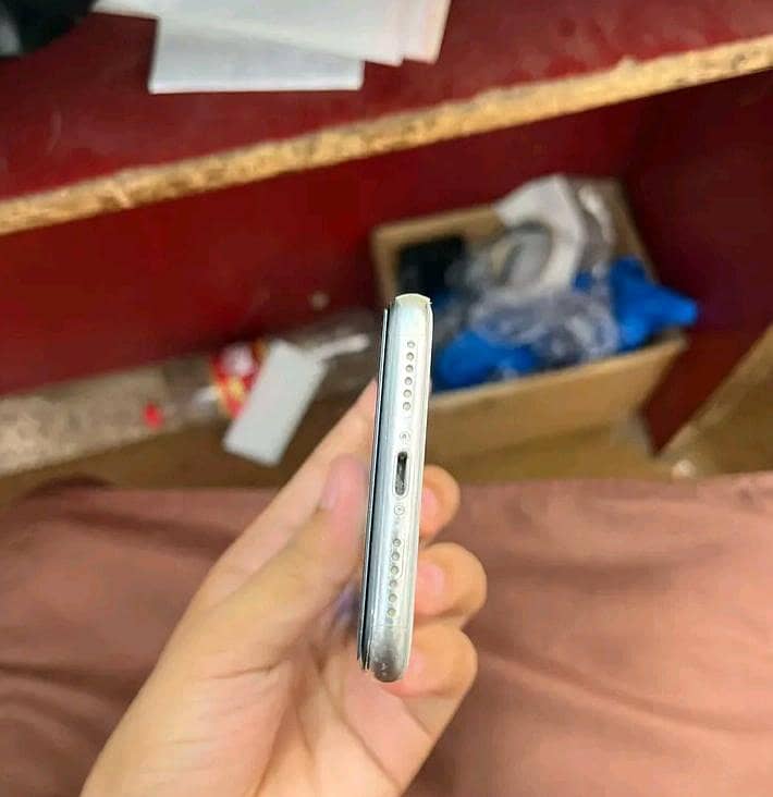 Apple iPhone X 2