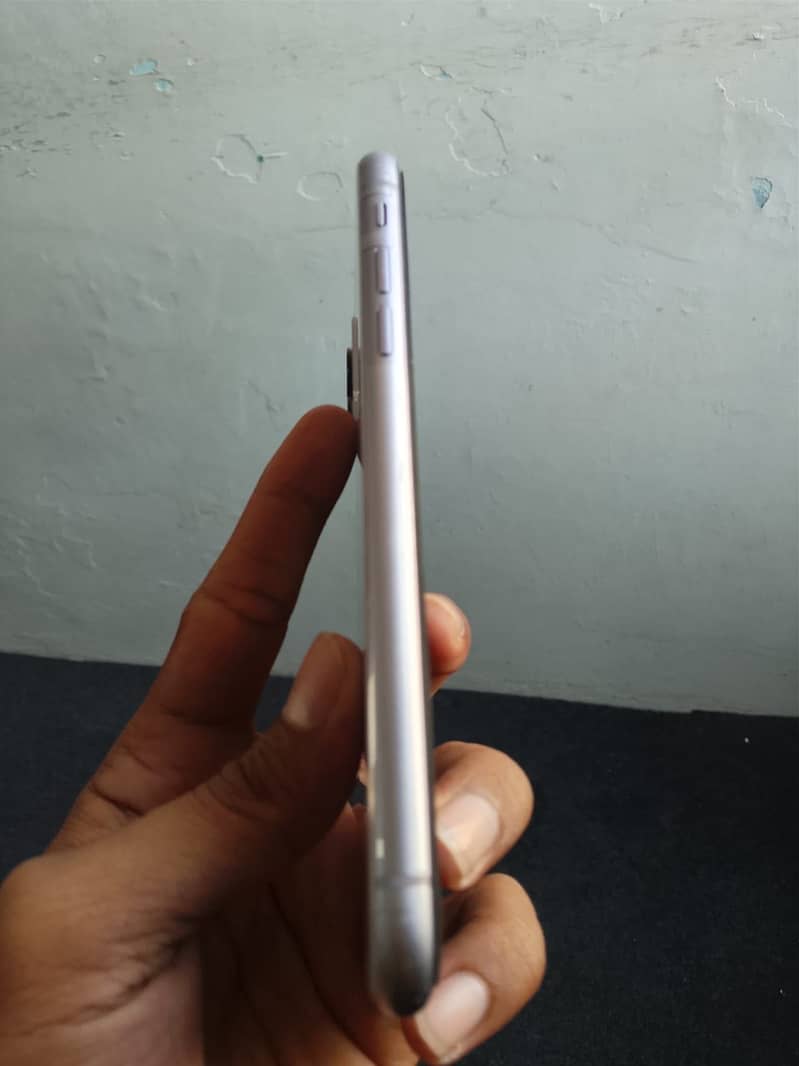Apple iPhone 11 2