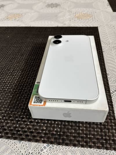 New iPhone 17 PTA Approved Phy + Esim IOS 27 Installed