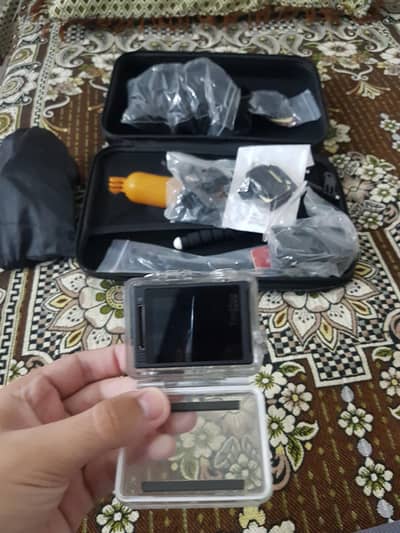 GO PRO HERO 4 SILVER | NO ISSUES | ACCESSORIES INCLUDED