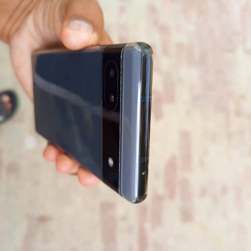 Google Pixel 6a 1