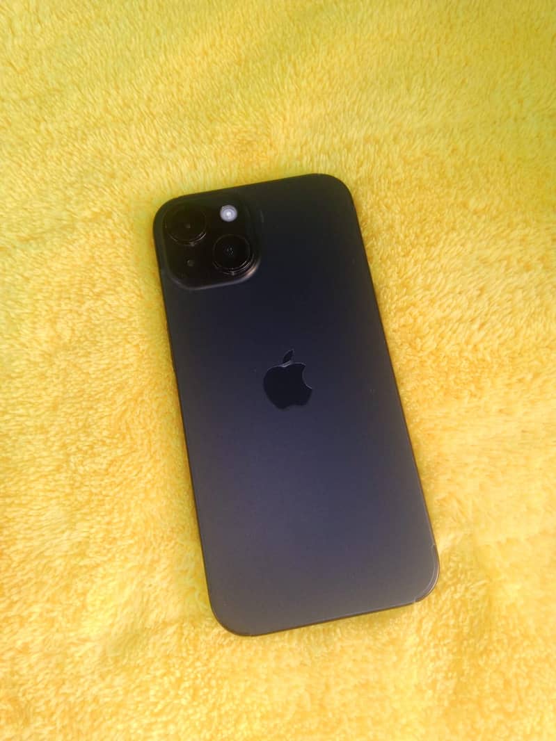 Apple iPhone 15 7
