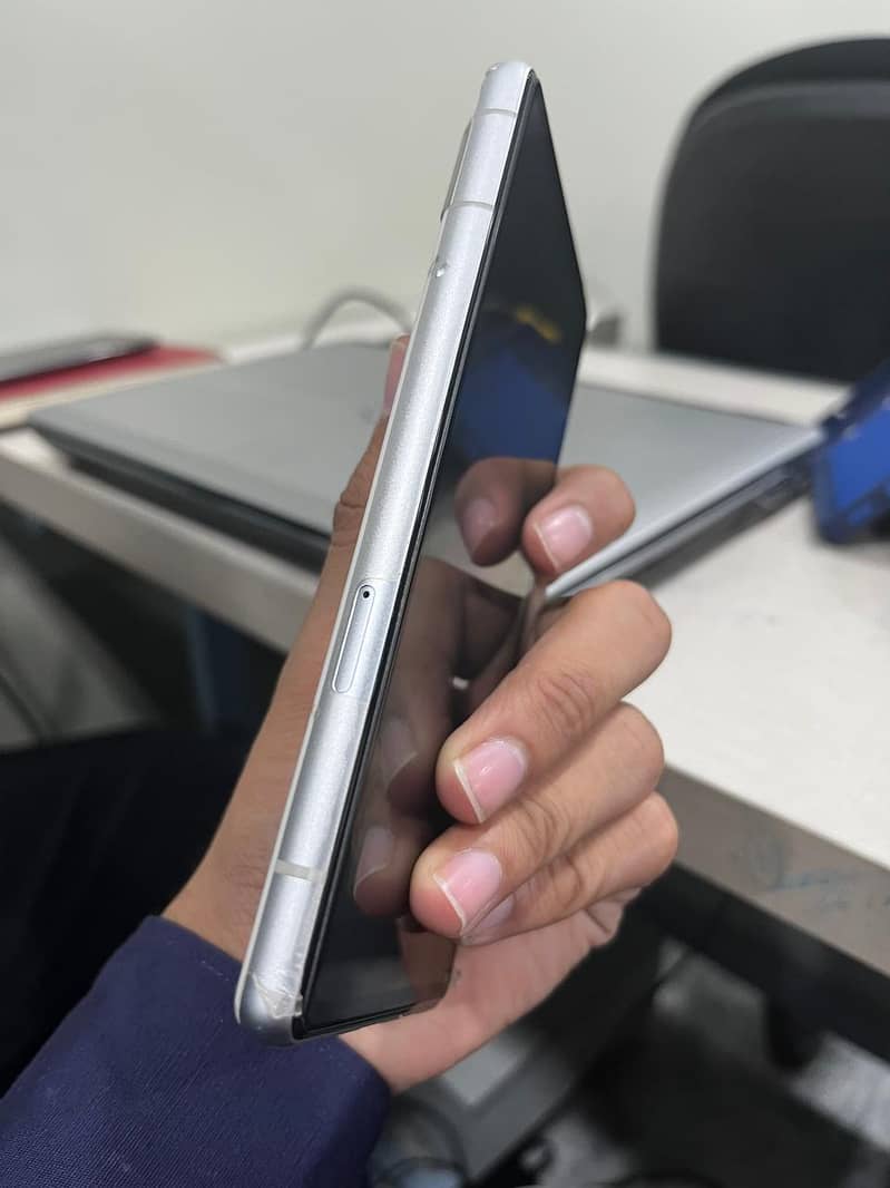 Google Pixel 7a 2