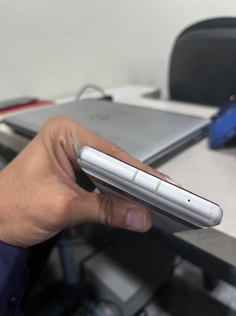 Google Pixel 7a 3