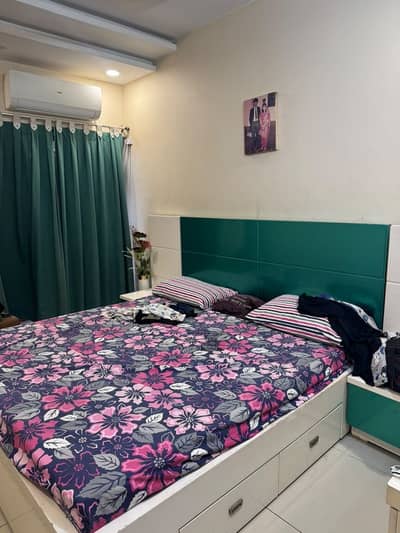 Bedset, dressing and site tables