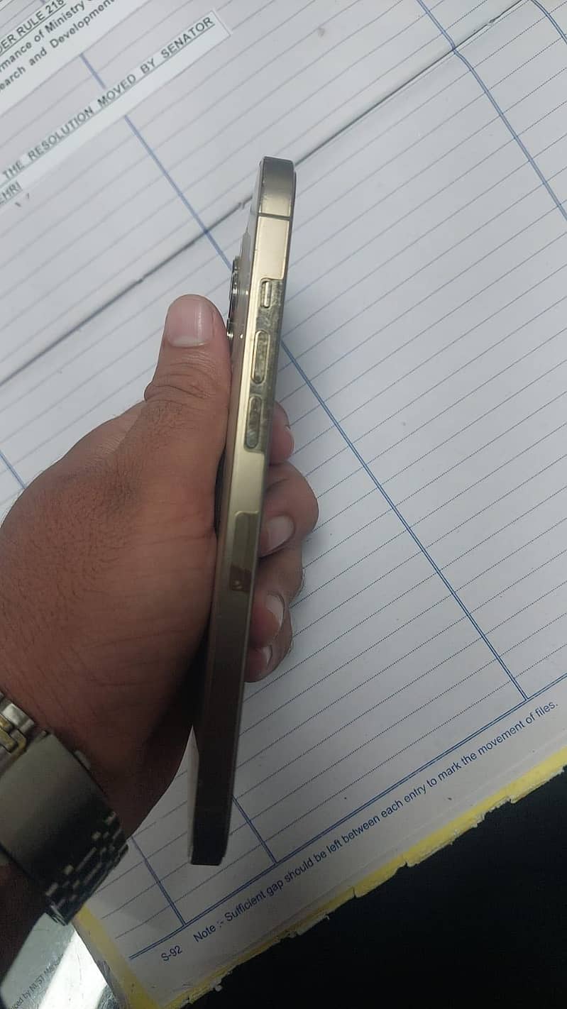 Apple iPhone 12 Pro Max 3