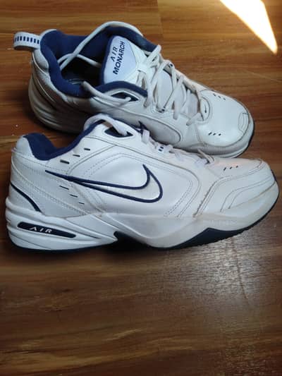 Nike Air Monarch IV