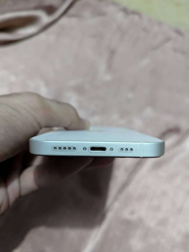 Apple iPhone 12 6