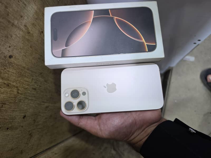 Apple iPhone 16 Pro Max 256Gzb desert color jv 0