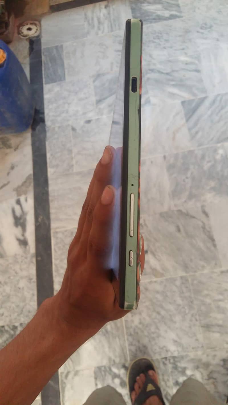 HMD 110 4