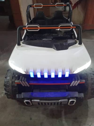 2 seater white jambo size jeap