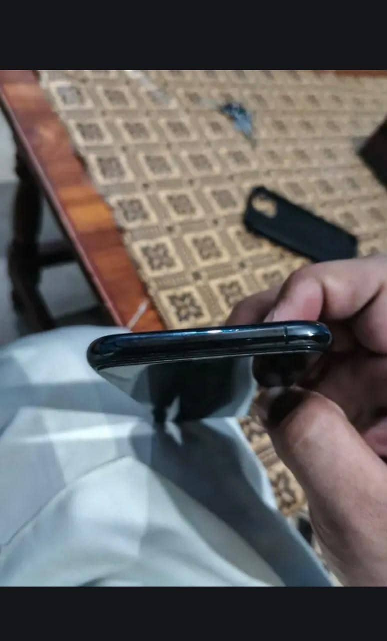 Apple iPhone 11 Pro 5