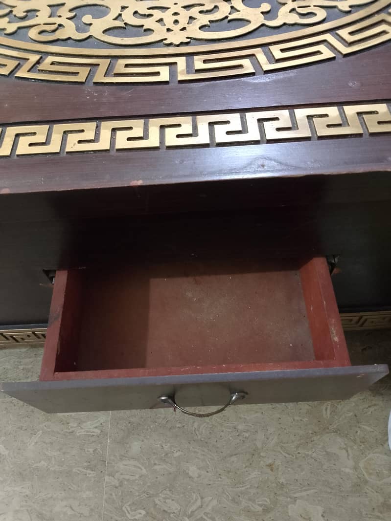Tv lounge Table 2
