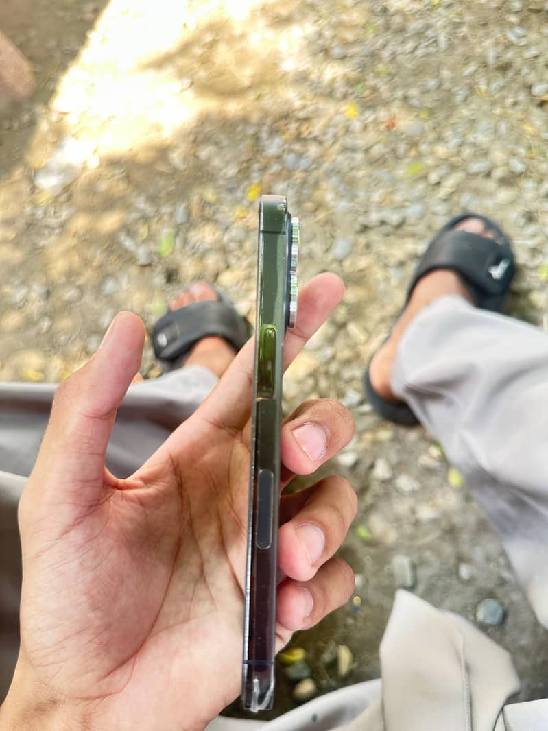 Apple iPhone 13 Pro 3