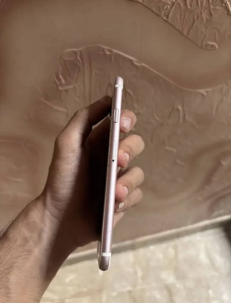 Apple iPhone 6S 3