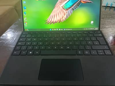 Microsoft Surface pro 9 i5 12th Gen | 16 GB RAM | 512GB SSD + Keyboard