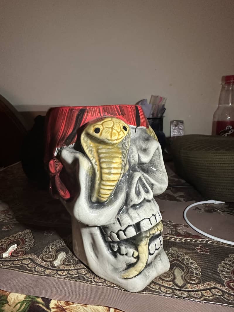 Skull mug 1