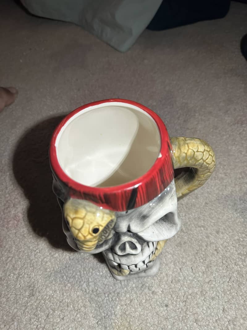 Skull mug 2
