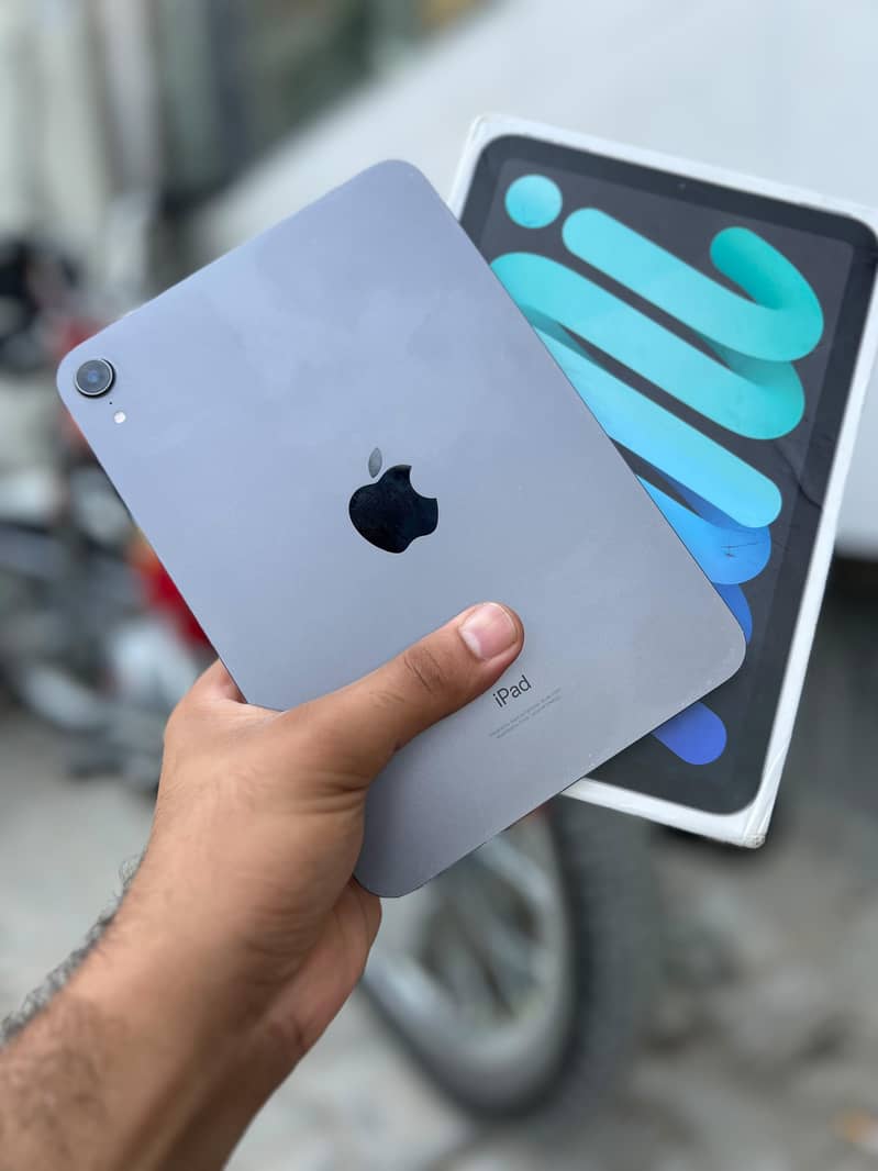 IPAD MINI 6 WITH BOX 1