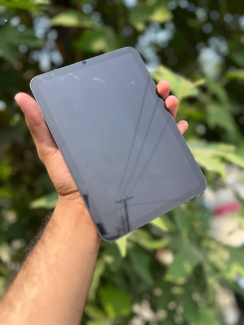 IPAD MINI 6 WITH BOX 2