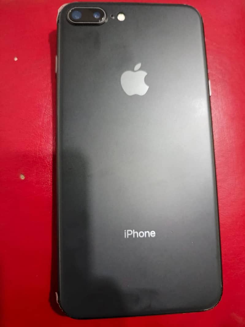 Apple iPhone 8 Plus 3