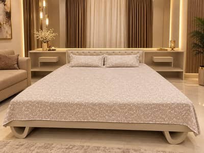 New Bed+side tables