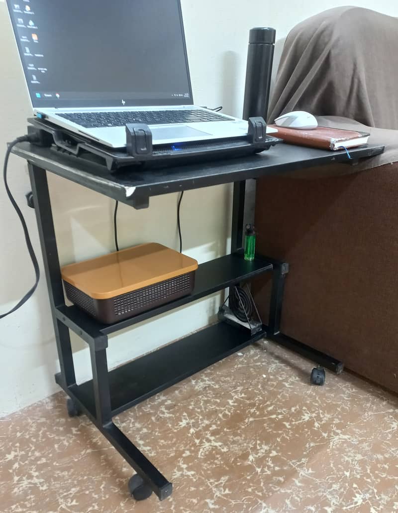 LAPTOP TABLE 1