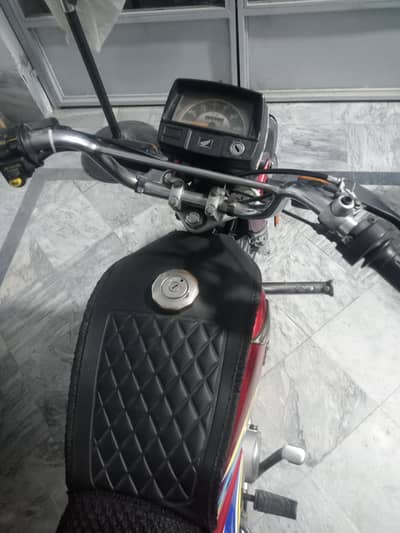 Honda CD 70 Used - Good condition - Original Documents