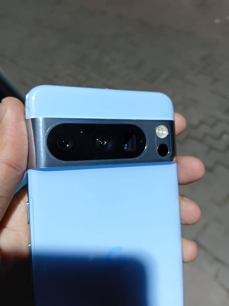 Google Pixel 8 Pro 1