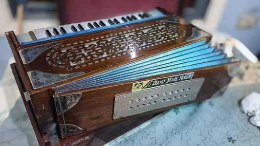 France made scale changer harmonium