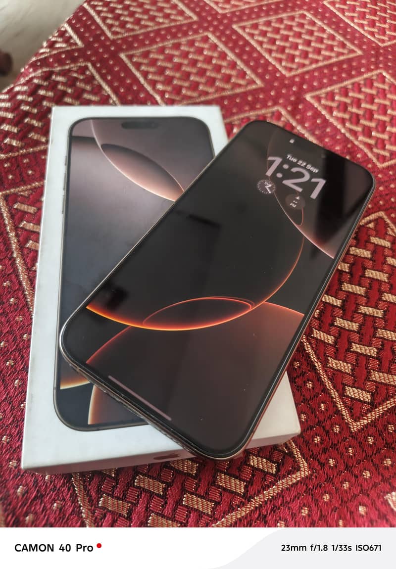 Apple iPhone 16 Pro Max 0