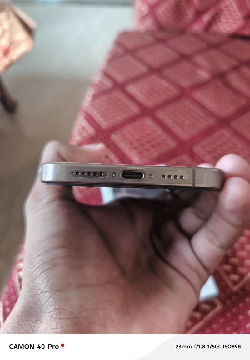 Apple iPhone 16 Pro Max 3