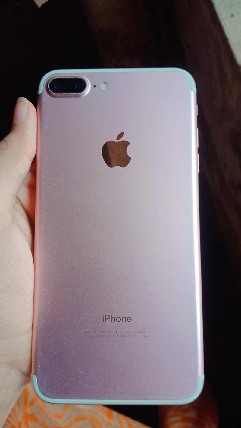Apple iPhone 7 Plus 1