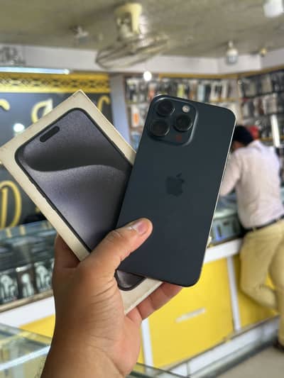Apple iPhone 15 Pro Max 256GB factoryUnlock