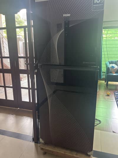 Haier Digital inverter Refrigerator | Stylish Black Glass |